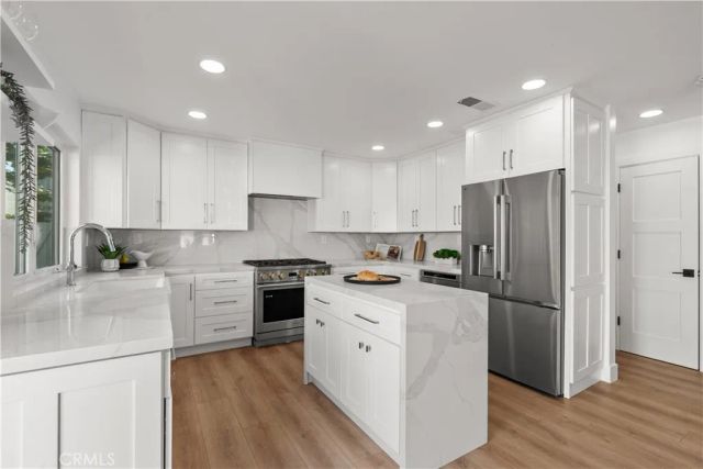 78 Pelican Court, Newport Beach, CA 92660