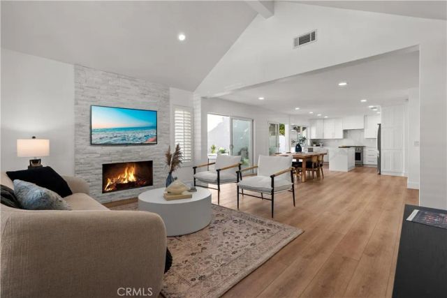 78 Pelican Court, Newport Beach, CA 92660