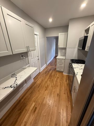 99 Hancock St 2, Cambridge, MA 02139