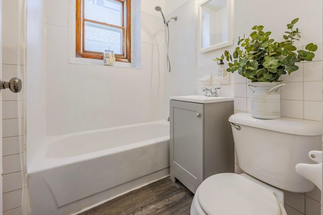 585 Sherburne Avenue, Saint Paul, MN 55103