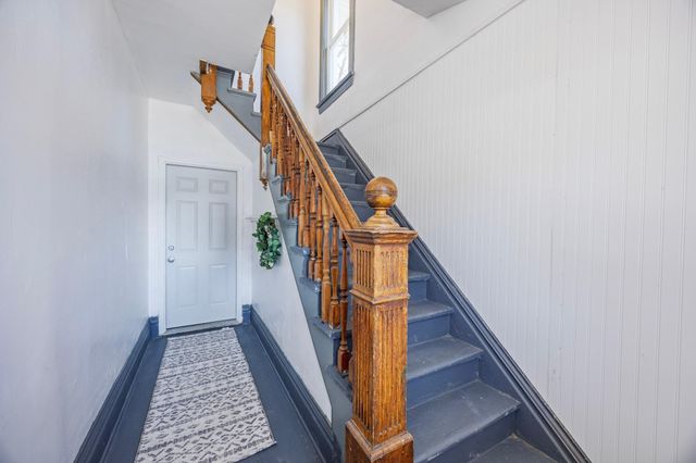 585 Sherburne Avenue, Saint Paul, MN 55103