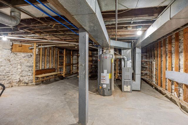 585 Sherburne Avenue, Saint Paul, MN 55103