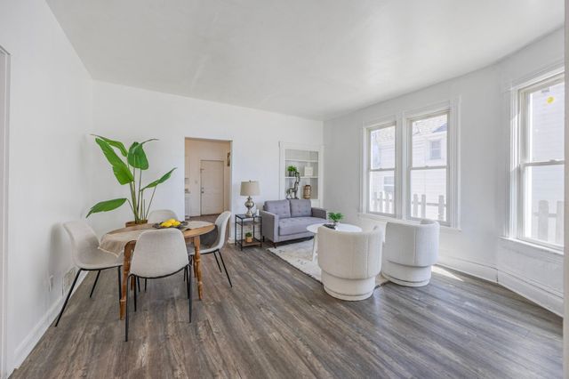 585 Sherburne Avenue, Saint Paul, MN 55103