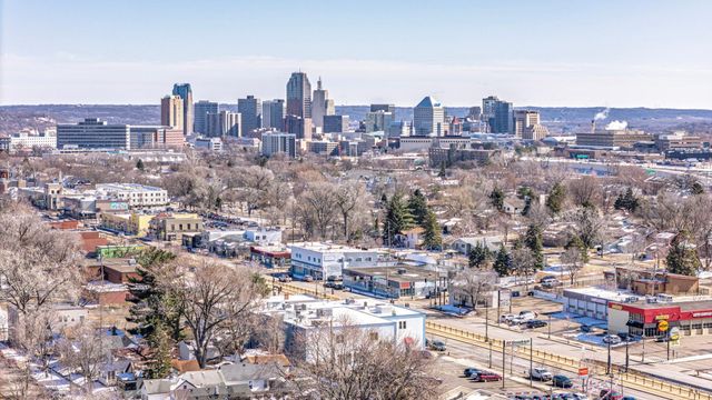 585 Sherburne Avenue, Saint Paul, MN 55103