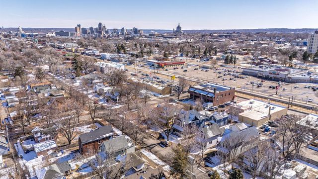 585 Sherburne Avenue, Saint Paul, MN 55103