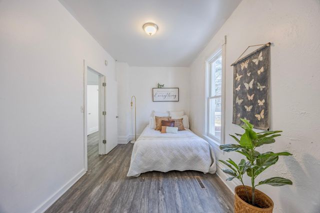 585 Sherburne Avenue, Saint Paul, MN 55103