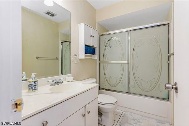 4139 Lakewood BLVD E2, Naples, FL 34112