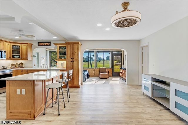 4139 Lakewood BLVD E2, Naples, FL 34112