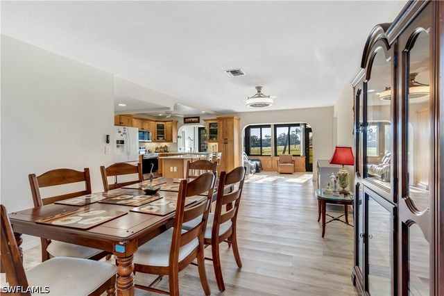 4139 Lakewood BLVD E2, Naples, FL 34112