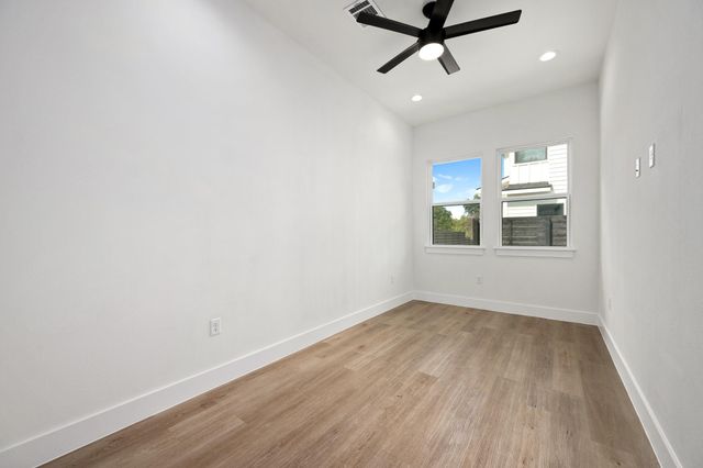 2907 Kuhlman Ave 2, Austin, TX 78702
