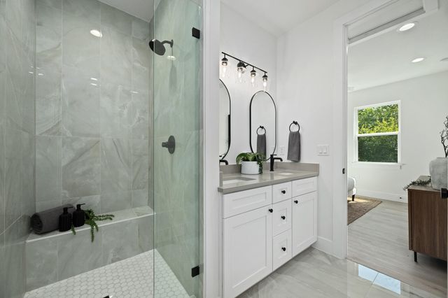 2907 Kuhlman Ave 2, Austin, TX 78702