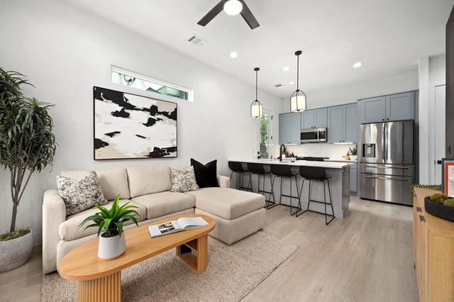 2907 Kuhlman Ave 2, Austin, TX 78702