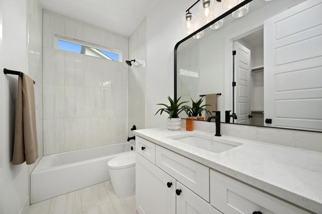 2907 Kuhlman Ave 2, Austin, TX 78702