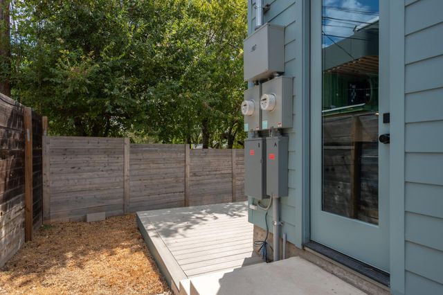 2907 Kuhlman Ave 2, Austin, TX 78702
