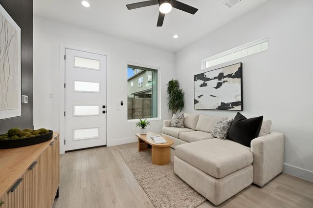 2907 Kuhlman Ave 2, Austin, TX 78702