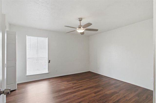 11000 Kinghurst Drive 134, Houston, TX 77099