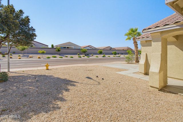 2534 W ROESER Road, Phoenix, AZ 85041