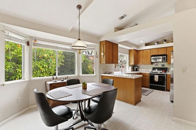 5621 Adobe Road, Rocklin, CA 95765