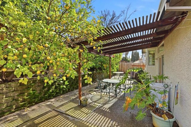 5621 Adobe Road, Rocklin, CA 95765