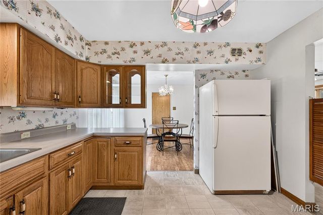 7 Wayne Street, St Charles, MO 63301