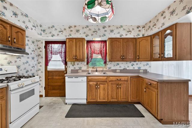 7 Wayne Street, St Charles, MO 63301