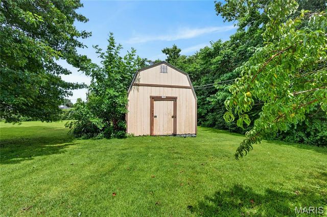 7 Wayne Street, St Charles, MO 63301