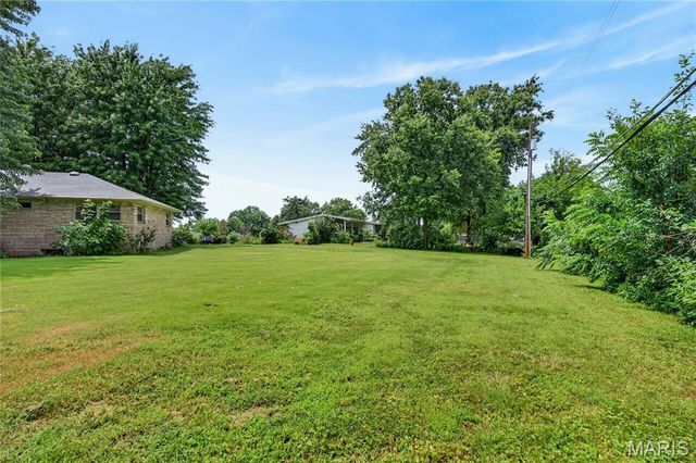 7 Wayne Street, St Charles, MO 63301