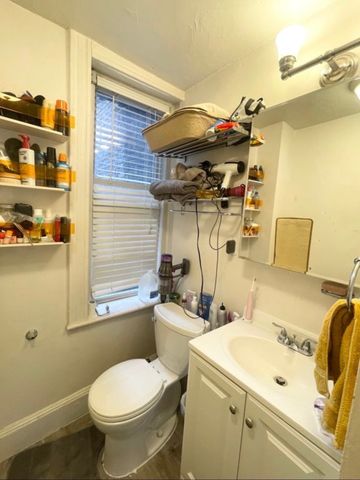 35 Anderson Street 3, Boston, MA 02114
