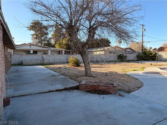 4976 West Lake Mead Boulevard, Las Vegas, NV 89108