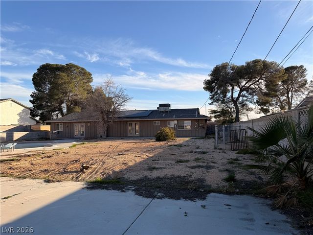 4976 West Lake Mead Boulevard, Las Vegas, NV 89108