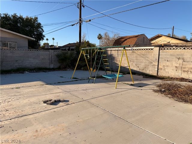 4976 West Lake Mead Boulevard, Las Vegas, NV 89108