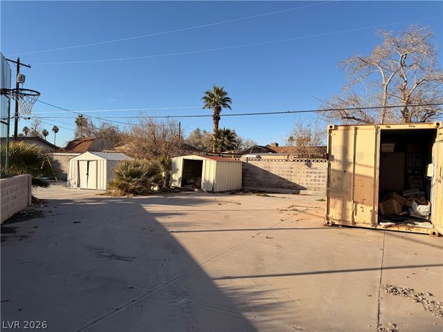 4976 West Lake Mead Boulevard, Las Vegas, NV 89108