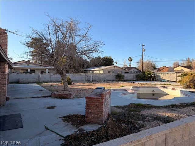 4976 West Lake Mead Boulevard, Las Vegas, NV 89108