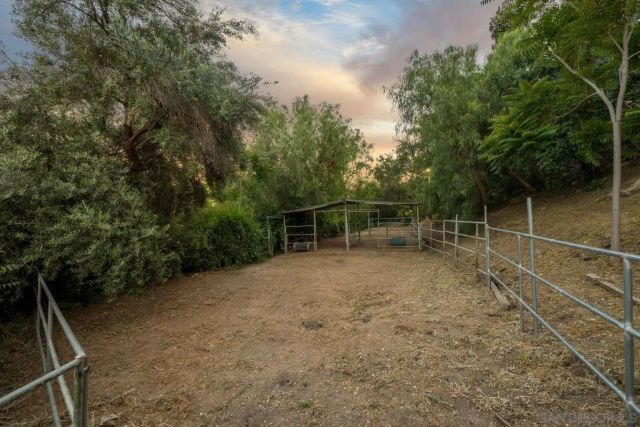 9907 Shadow Hills DR, Sunland, CA 91040