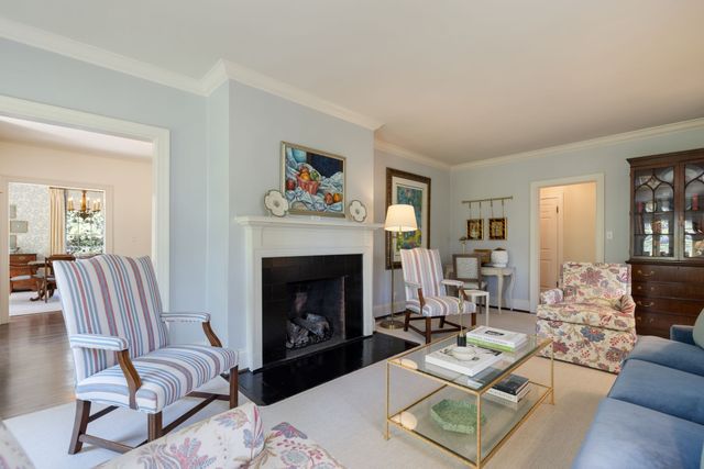 4324 Signal Hill Dr, Nashville, TN 37205