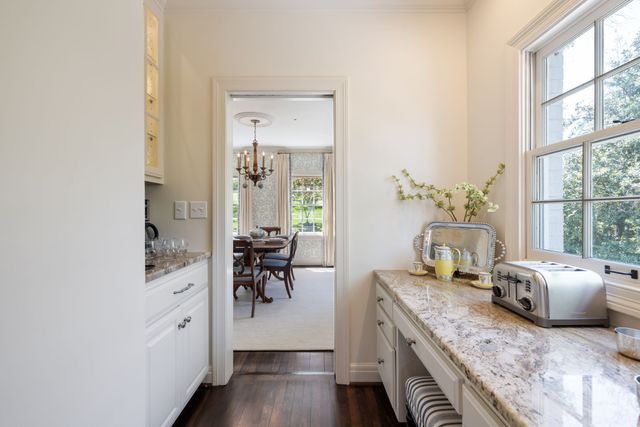 4324 Signal Hill Dr, Nashville, TN 37205