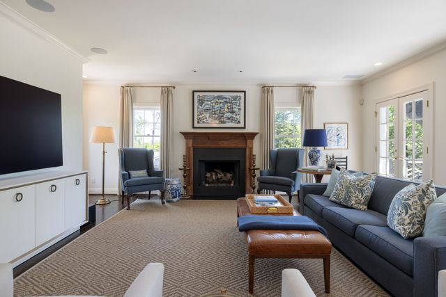 4324 Signal Hill Dr, Nashville, TN 37205