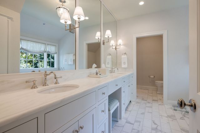 4324 Signal Hill Dr, Nashville, TN 37205