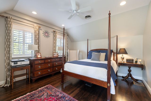 4324 Signal Hill Dr, Nashville, TN 37205