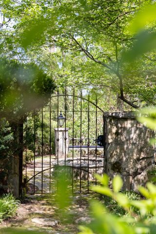 4324 Signal Hill Dr, Nashville, TN 37205