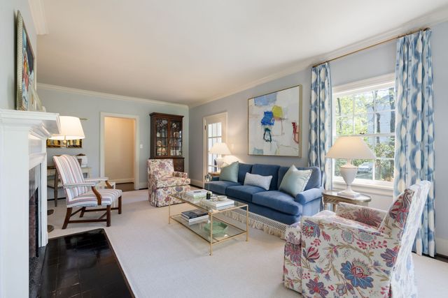 4324 Signal Hill Dr, Nashville, TN 37205