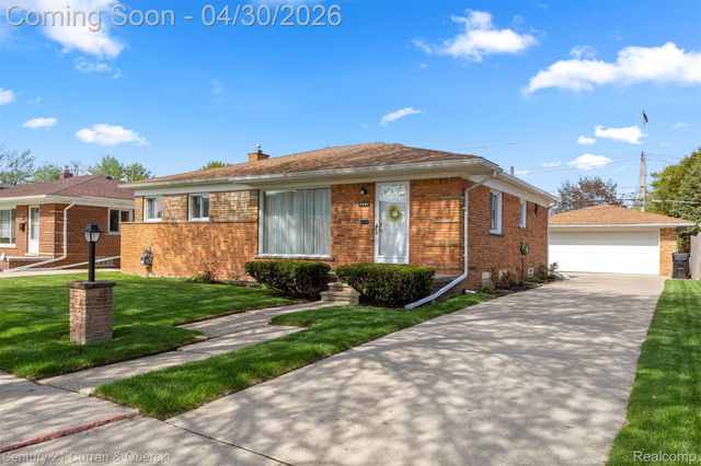 8262 Vine Avenue, Allen Park, MI 48101