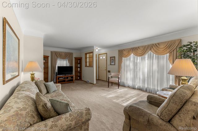 8262 Vine Avenue, Allen Park, MI 48101