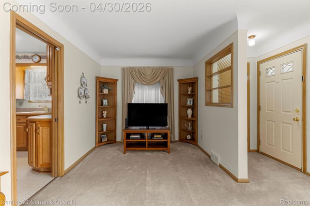 8262 Vine Avenue, Allen Park, MI 48101