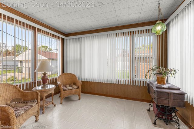 8262 Vine Avenue, Allen Park, MI 48101