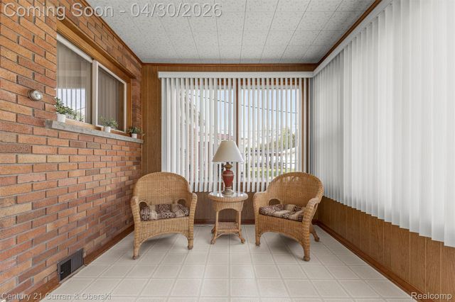 8262 Vine Avenue, Allen Park, MI 48101