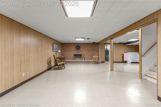 8262 Vine Avenue, Allen Park, MI 48101