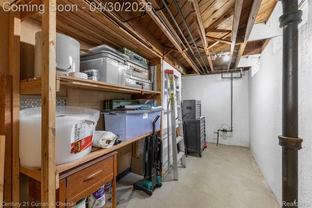 8262 Vine Avenue, Allen Park, MI 48101