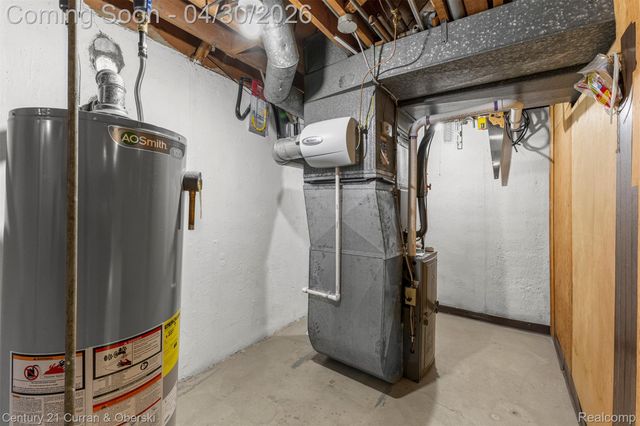 8262 Vine Avenue, Allen Park, MI 48101