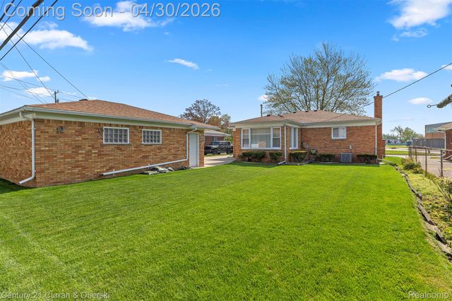 8262 Vine Avenue, Allen Park, MI 48101